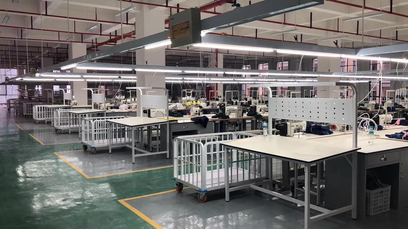 淺談服裝箱包企業(yè)車間電器照明與輔助配套設(shè)備安裝要點(diǎn)